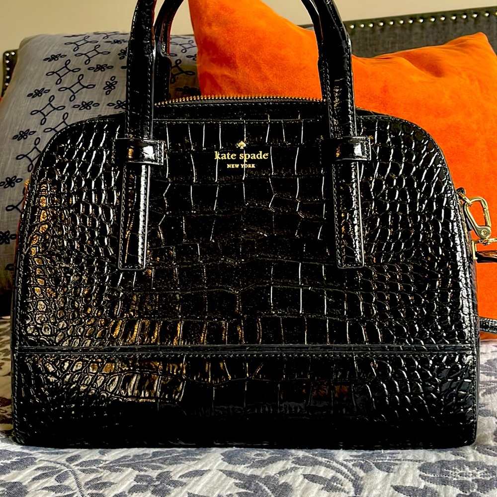 Beautiful Kate Spade Satchel bag, carried once! Beautiful shine and print